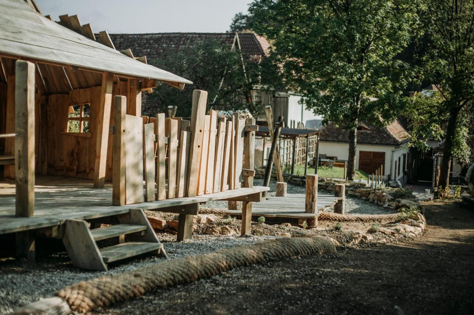 Pensiunea Agora Cisnadioara Exteriör bild